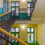 D49 Central 2Bedroom Apartment